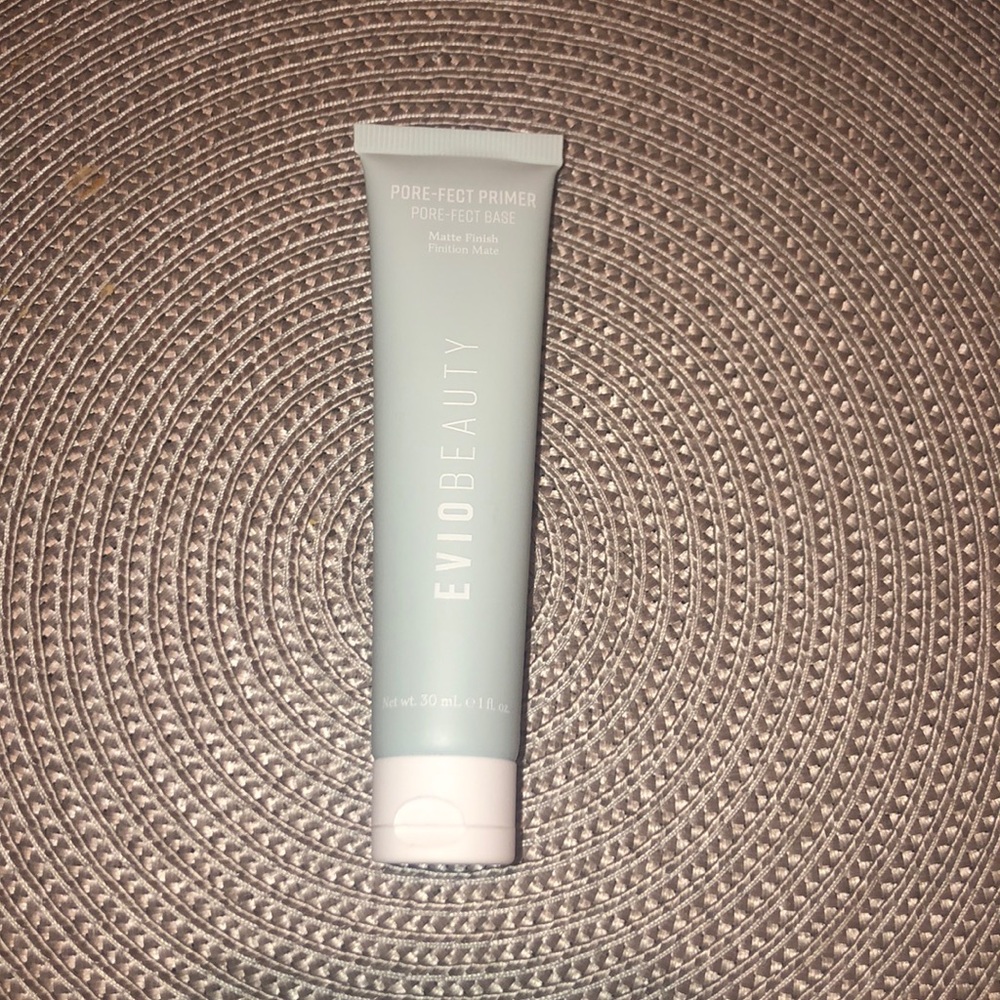 Evio beauty pore-fect primer